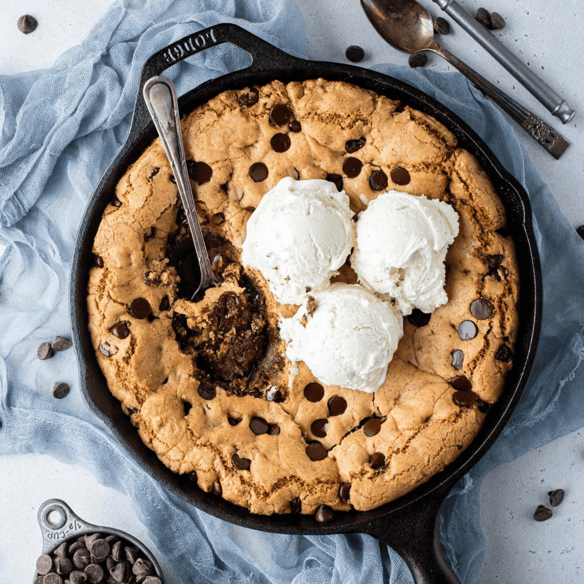 Pizookie Explained: Your Simple Guide to the Beloved Skillet Cookie